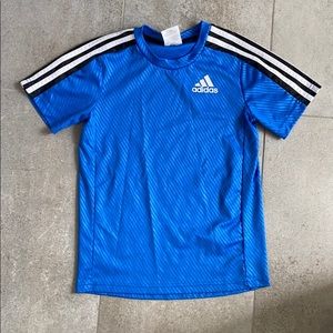 Adidas tee size 7